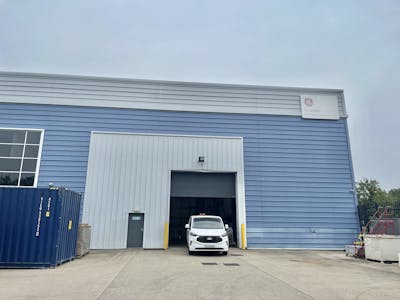 Units 5 & 6 South Cargo Centre, Feltham, Heathrow, Warehouse To Let - IMG_6598.jpg