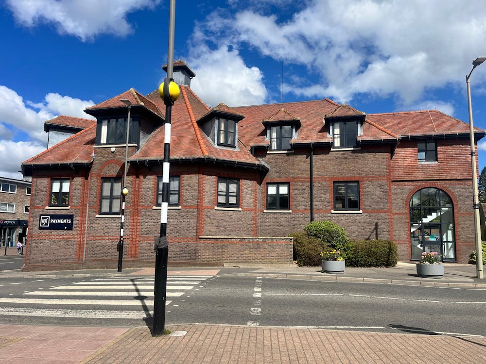 Ground Floor Office, 5 Chalfont Court - WhatsApp Image 2026-04-20 at 12.21.07.jpeg