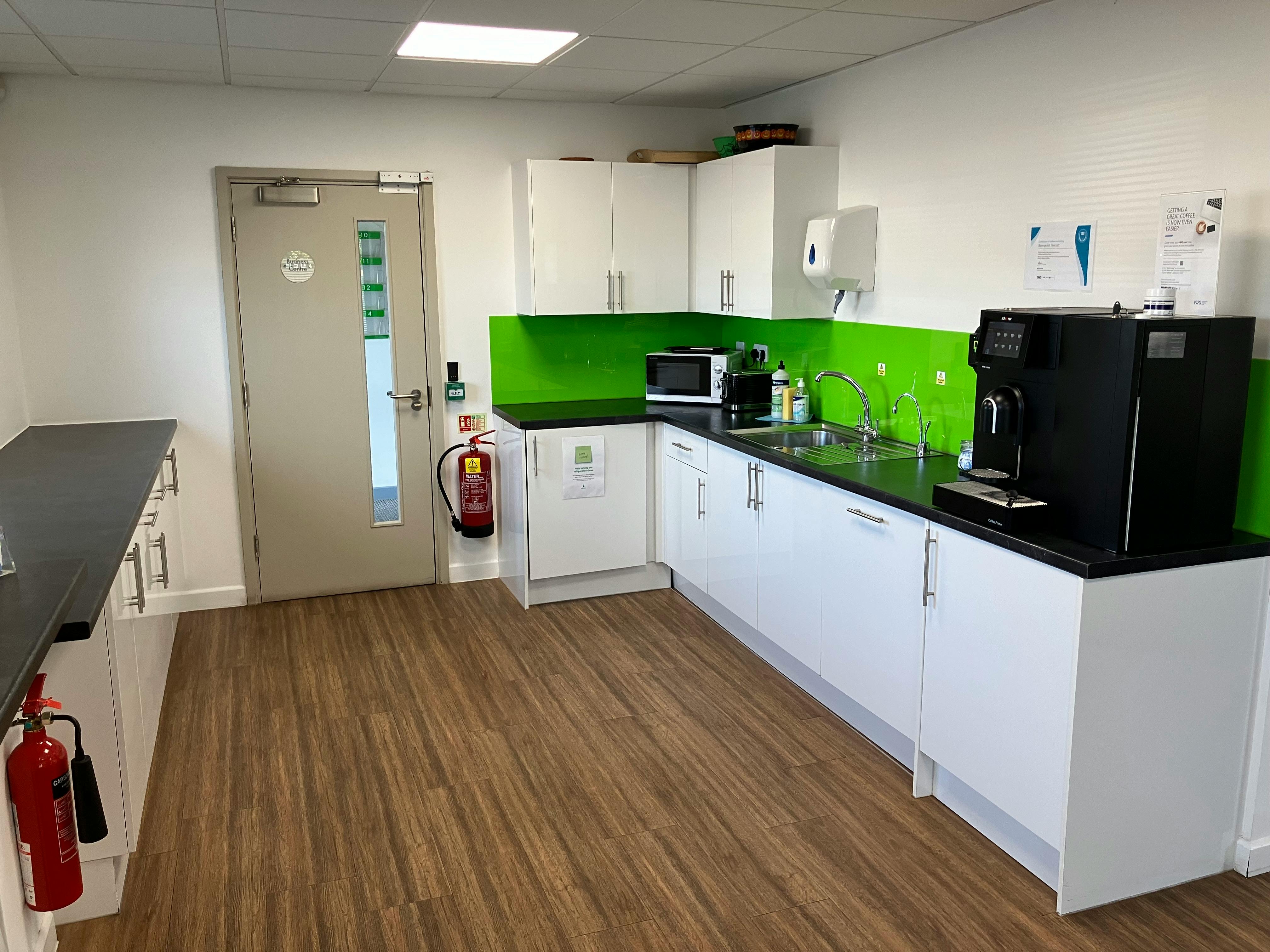 Office in Havant - photo 4