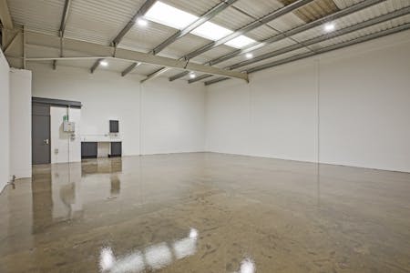 Units 13 - 17 Albion Park, Leeds, Industrial To Let - IMG_1974.jpg