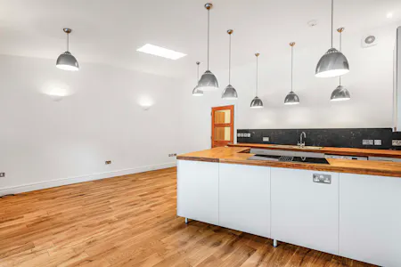 1C Burrows Mews, London, Residential Flat To Let - Kitchen/Living room