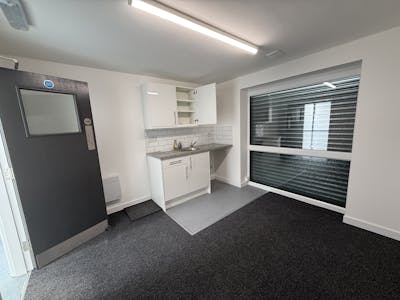 Unit 5 Aston Fields Industrial Estate, Bromsgrove, Industrial/Logistics To Let - IMG_2967.JPG