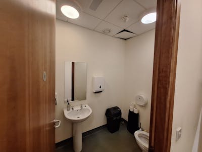 Office 2.0, 2F The Atrium, Cork, Office To Let - 20251103_172035.jpg