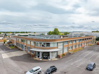 Berkeley House, Swindon, Industrial / Mixed Use / Office For Sale - BerkleyHouse015.jpg
