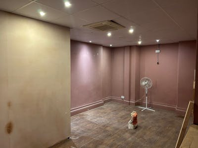 55 High Street, Swansea, Retail To Let - int1.jpg