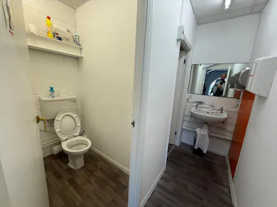 Unit 3, Victoria House, Wickford, Industrial / Office To Let / For Sale - WhatsApp Image 2026-09-09 at 12.47.23 (2).jpeg