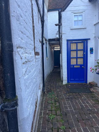 5 Buttermarket, Thame, Offices To Let - WhatsApp Image 20251027 at 165309_c1cd262e.jpg