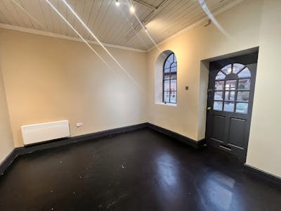 Unit 6, Montpellier Mews, Harrogate, Retail To Let - image00001.jpeg