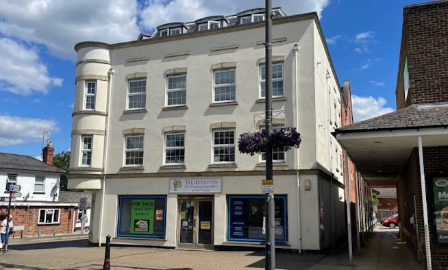 141-143 High Street, Crowthorne, Retail To Let - 1.jpg