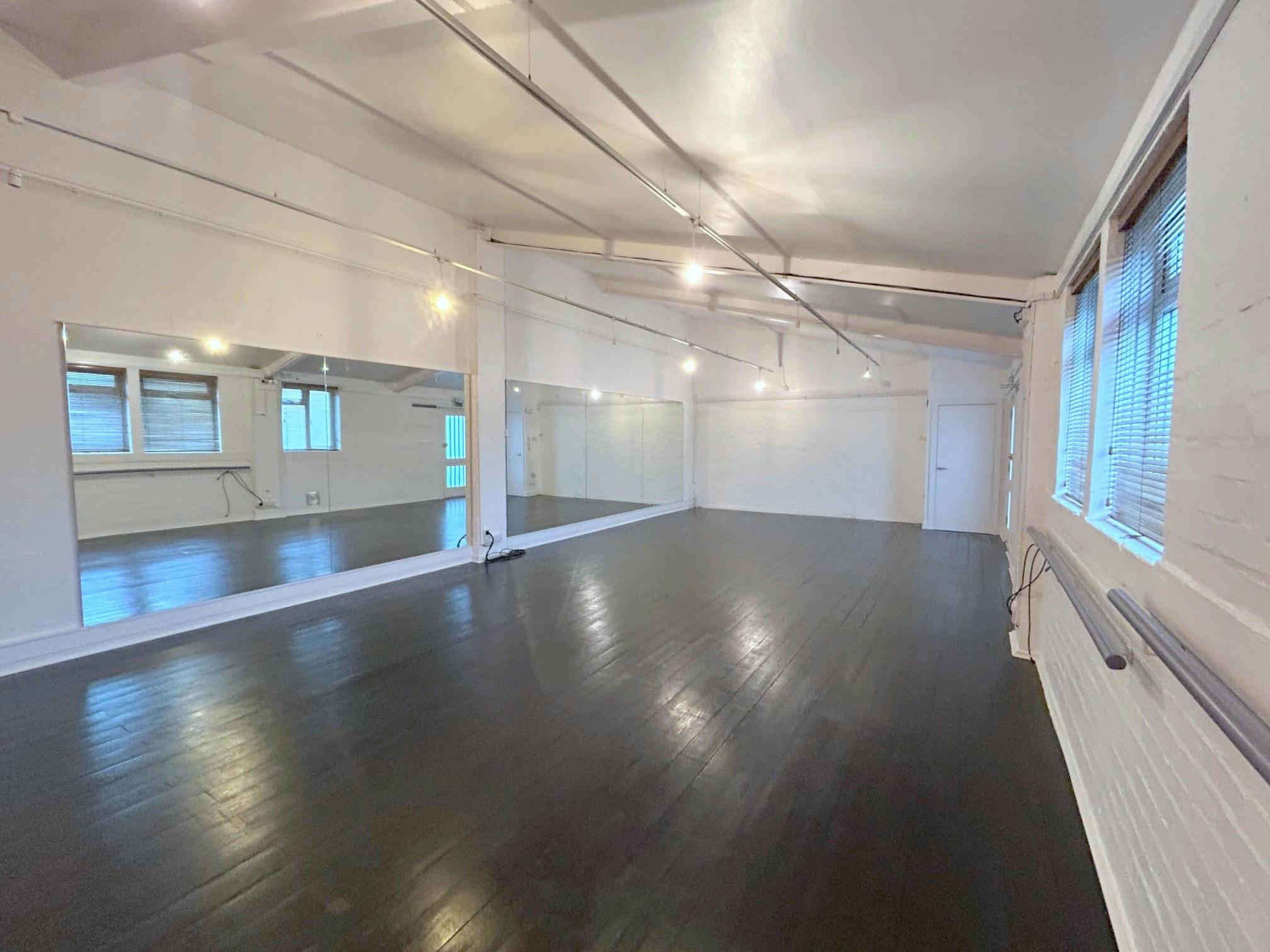 143A Arthur Road, Windsor, Office / Retail To Let - Studio ii.jpg