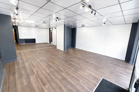Unit 1, 40 Warwick Street, Leamington Spa, Retail To Let - Internal 2 edited.png
