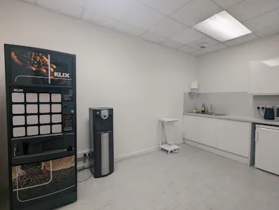 Regal House, Watford, Office For Sale - PXL_20260918_124313967.jpg