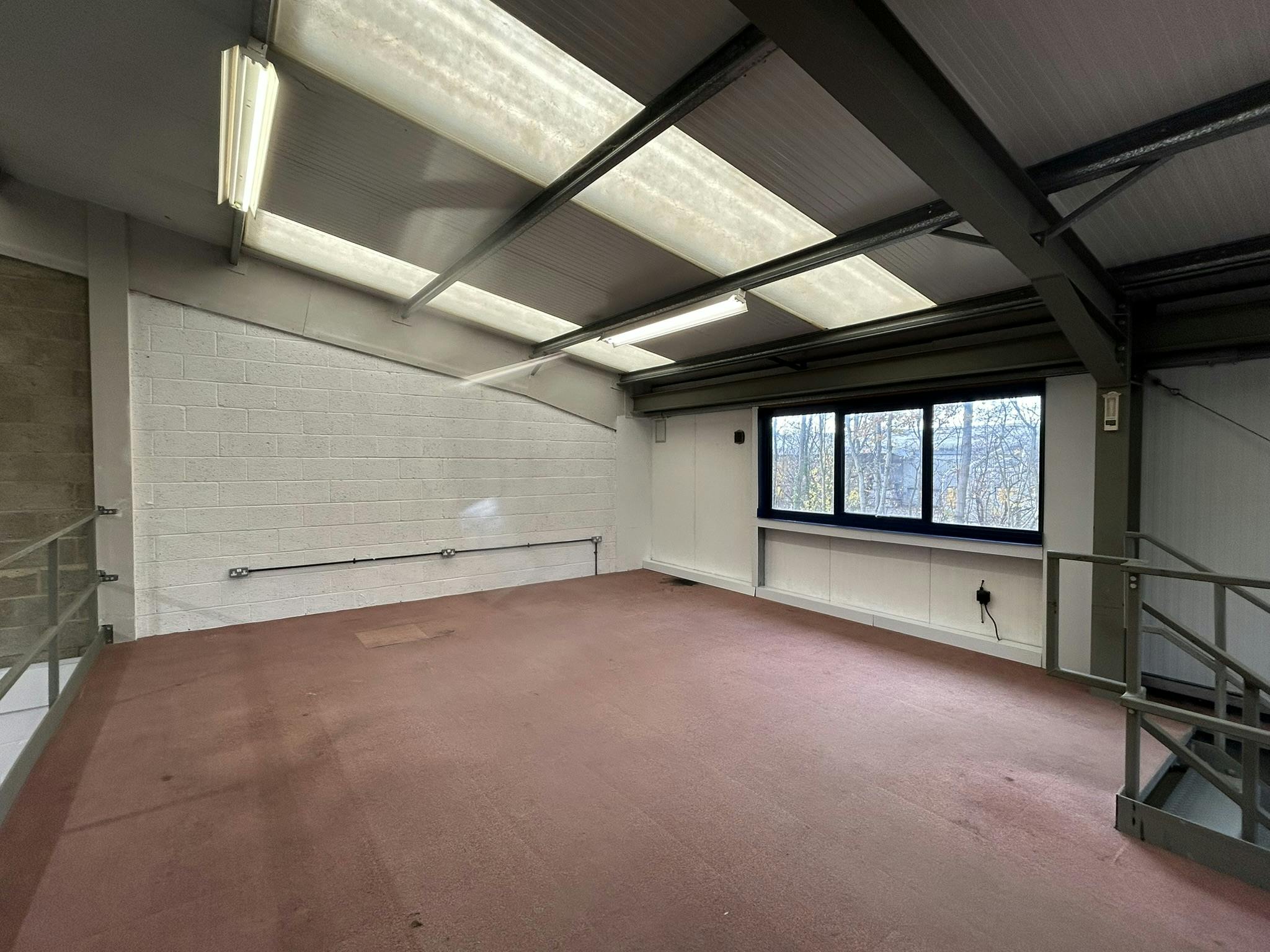 Unit 9 Star West, Westmead Industrial Estate, Swindon, Industrial To Let - IMG_6752.JPEG