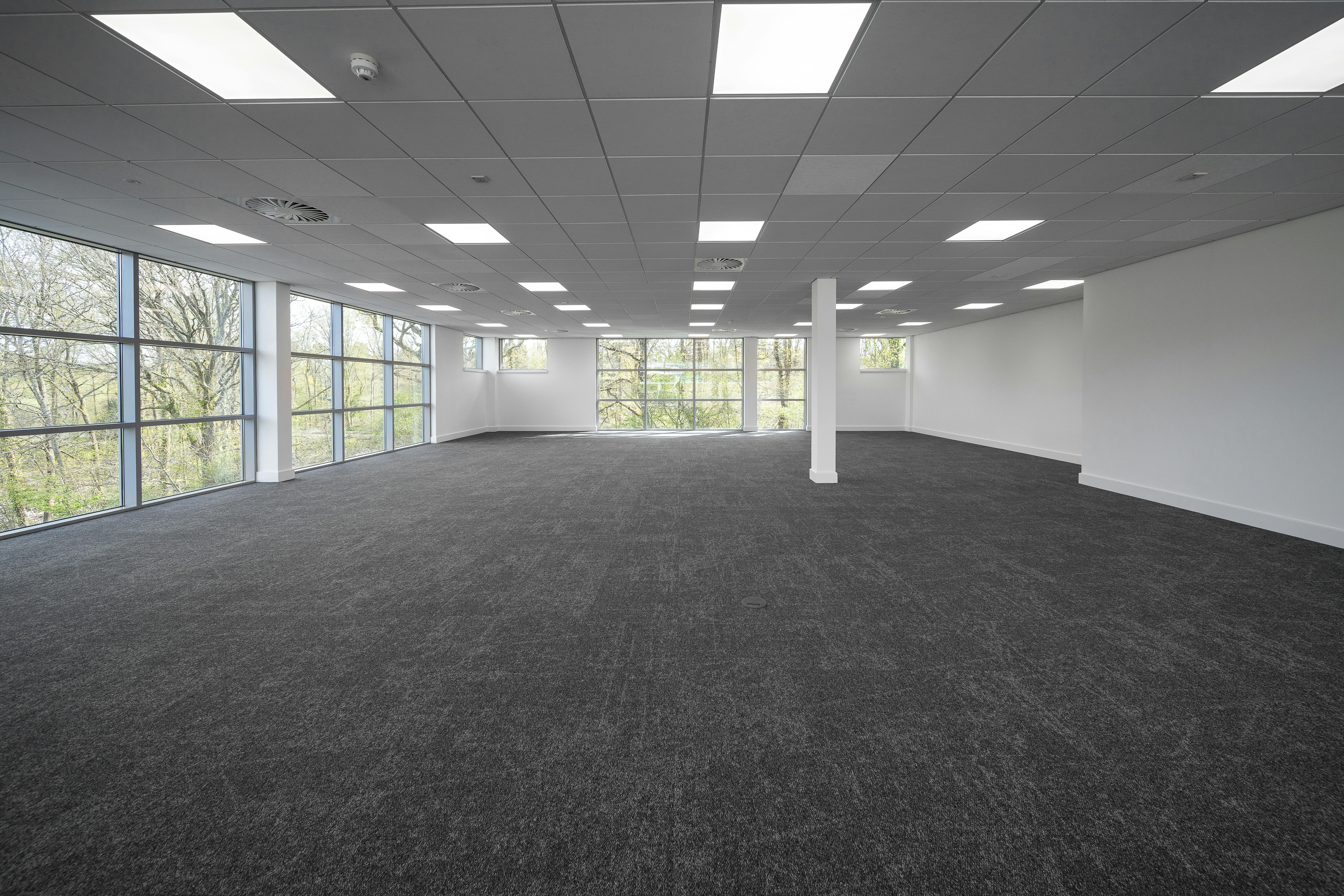 Office in Whiteley - photo 3