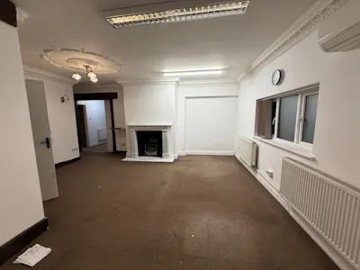 375-377 Rayleigh Road, Leigh-On-Sea, Office To Let - WhatsApp Image 2026-01-06 at 12.03.28 (1).jpeg