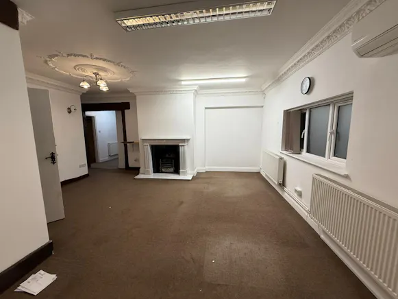 375-377 Rayleigh Road, Leigh-On-Sea, Office To Let - WhatsApp Image 2026-01-06 at 12.03.28 (1).jpeg