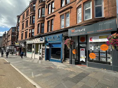 45 Byres Road, Glasgow, Retail To Let - 45 Byres Rd - 002.jpg