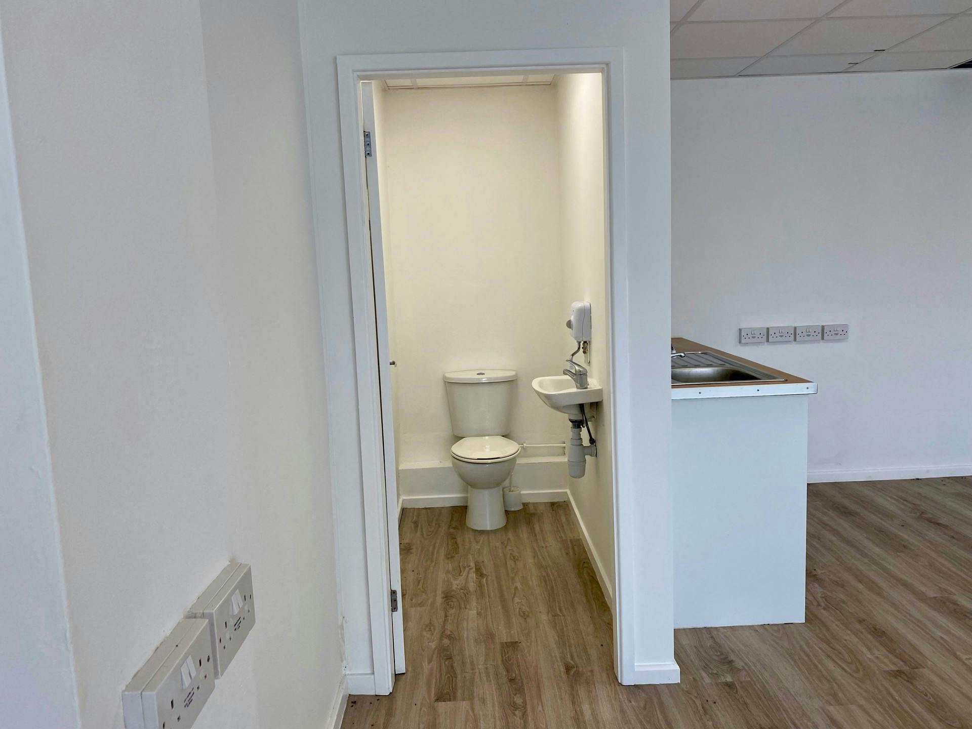 2A Blackmoor Court, Durham, Offices To Let - 01  Suite 2a  05.jpg