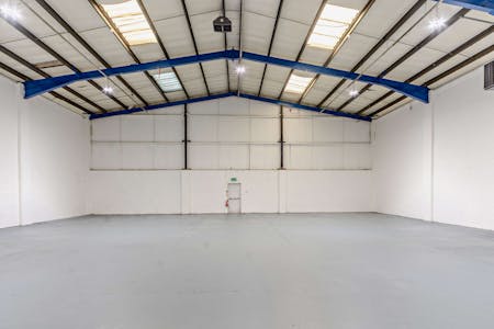 Unit 7, M40 Industrial Estate, Blenheim Road, High Wycombe, Industrial To Let - 8643828interior11800.jpg