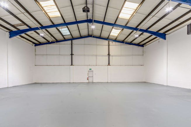 Unit 7, M40 Industrial Estate, Blenheim Road, High Wycombe, Industrial To Let - 8643828interior11800.jpg