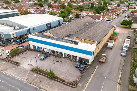 375 Bath Road, Slough, Industrial / Trade Counter To Let - w01.jpg