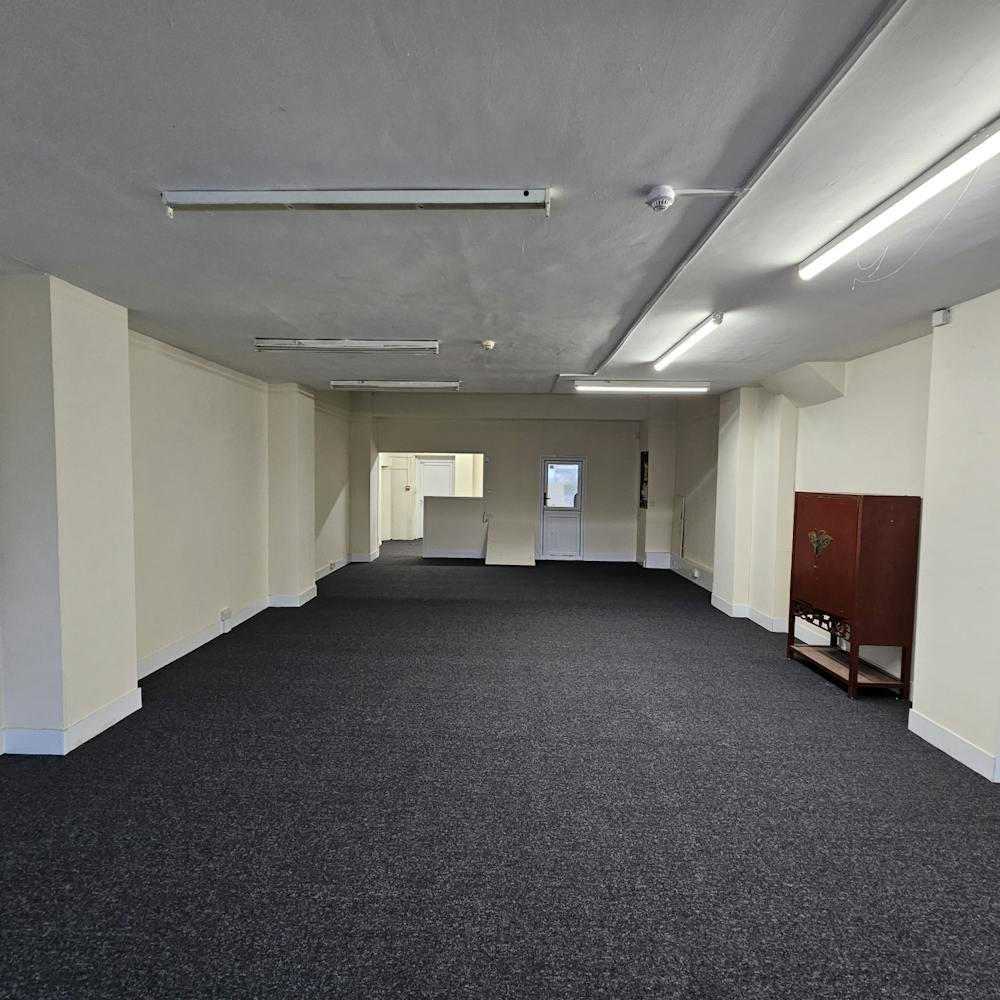 Shop 2, Lexden Lodge, Crowborough Hill - 20251209_100929_resized.jpg