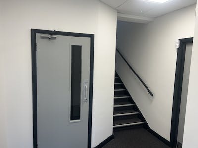Unit 9, London, Industrial / Logistics / Trade Counter / Warehouse To Let - IMG_2355.jpg