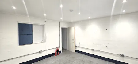 Unit 1, Unit 2 & Unit 3, Lyndean Industrial Estate, London, Industrial To Let - 20260408_154313 - Edited.jpg
