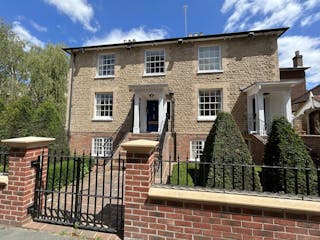 Bury House, Guildford, Offices For Sale - IMG_8733.jpg