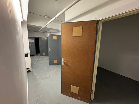 Basement, 63-67 High Street, Rayleigh, Retail To Let - IMG20250604WA0044.jpg