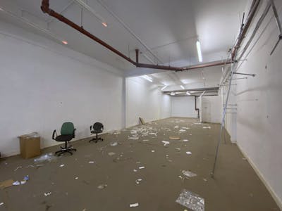 Unit 1, London, Retail To Let - IMG_4027.jpg