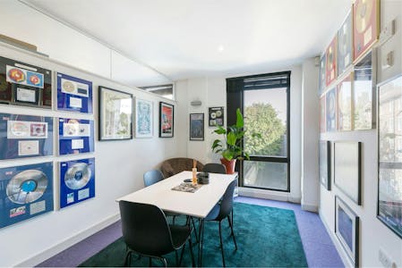 The Timber Yard, London, Office For Sale - 70826d1d9b9e13aafd237607ddc06dfcthetimberyardunit15drysdalestreetn16ndhoxtonshoreditchofficestudiointernal2dominionlondon.jpg