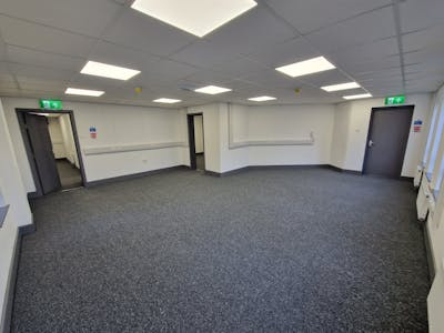 GF Digital House, Hyde, Office To Let - 20231121_130408.jpg