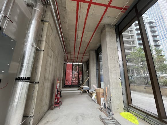 4 South Quay Square, Marsh Wall, London, Health & Fitness / Retail To Let - IMG_7716.JPG