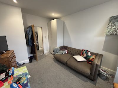 33,33a,35 &35a Station Road, Burgess Hill, Investment For Sale - IMG_0251.jpeg