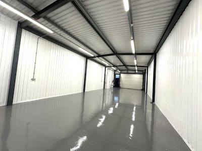 Unit 12 Linford Street Business Estate, London, Industrial / Office To Let - 20260209_161252753_iOS.jpg