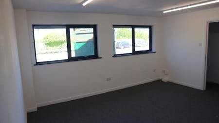 Unit 7 Oxford Road Industrial Estate, Reading, Industrial / Warehouse To Let - Internal Photo Unit 7 GF Office.jpg