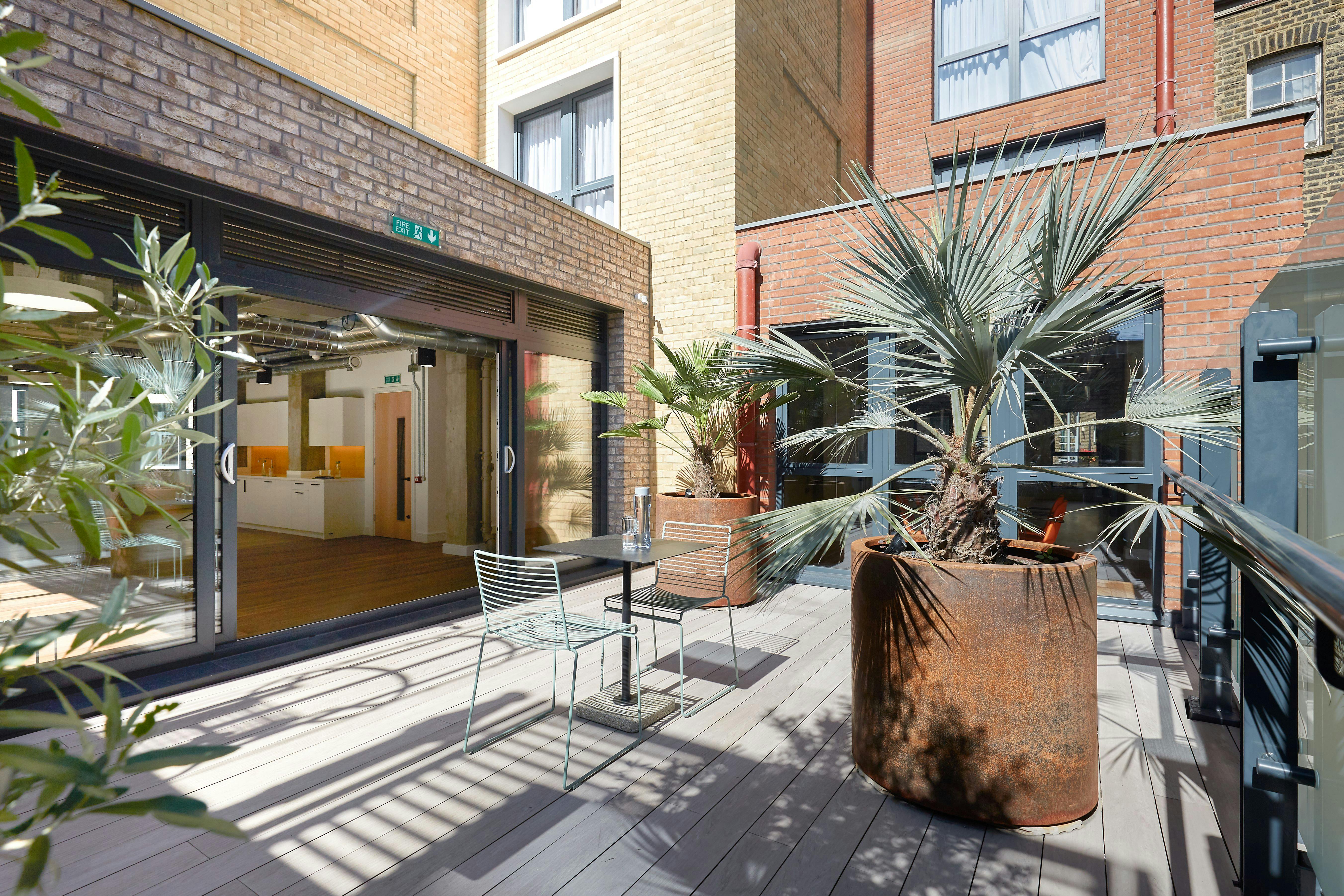 Office in London - photo 2