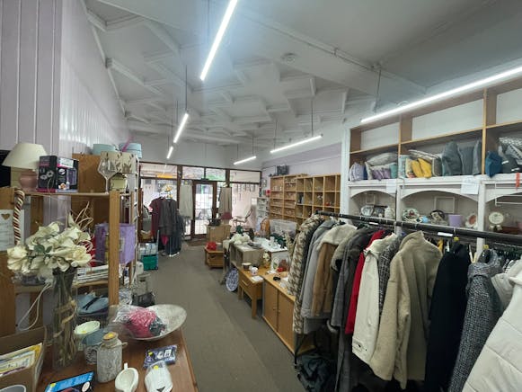 29 St Leonards Road, Bexhill On Sea, Retail To Let - IMG_4234.JPEG