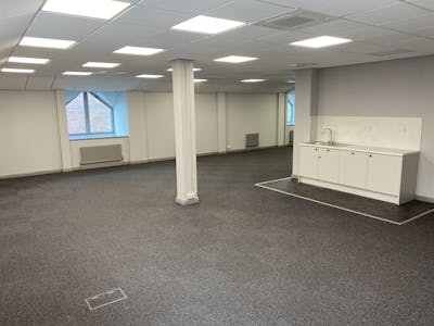 Carlton Tower, 34 St. Pauls Street, Leeds, Office To Let - IMG_1889.jpg