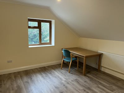 Tittershall Lodge, Kingswood Lane, Aylesbury, E (Commercial / Business / Service) / Land / Office / Retail To Let - IMG_2843.JPEG