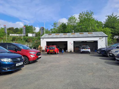 Toyota Uckfield, Bellbrook Industrial Estate, Uckfield, Industrial / Warehouse For Sale - 20260505_093914.jpg