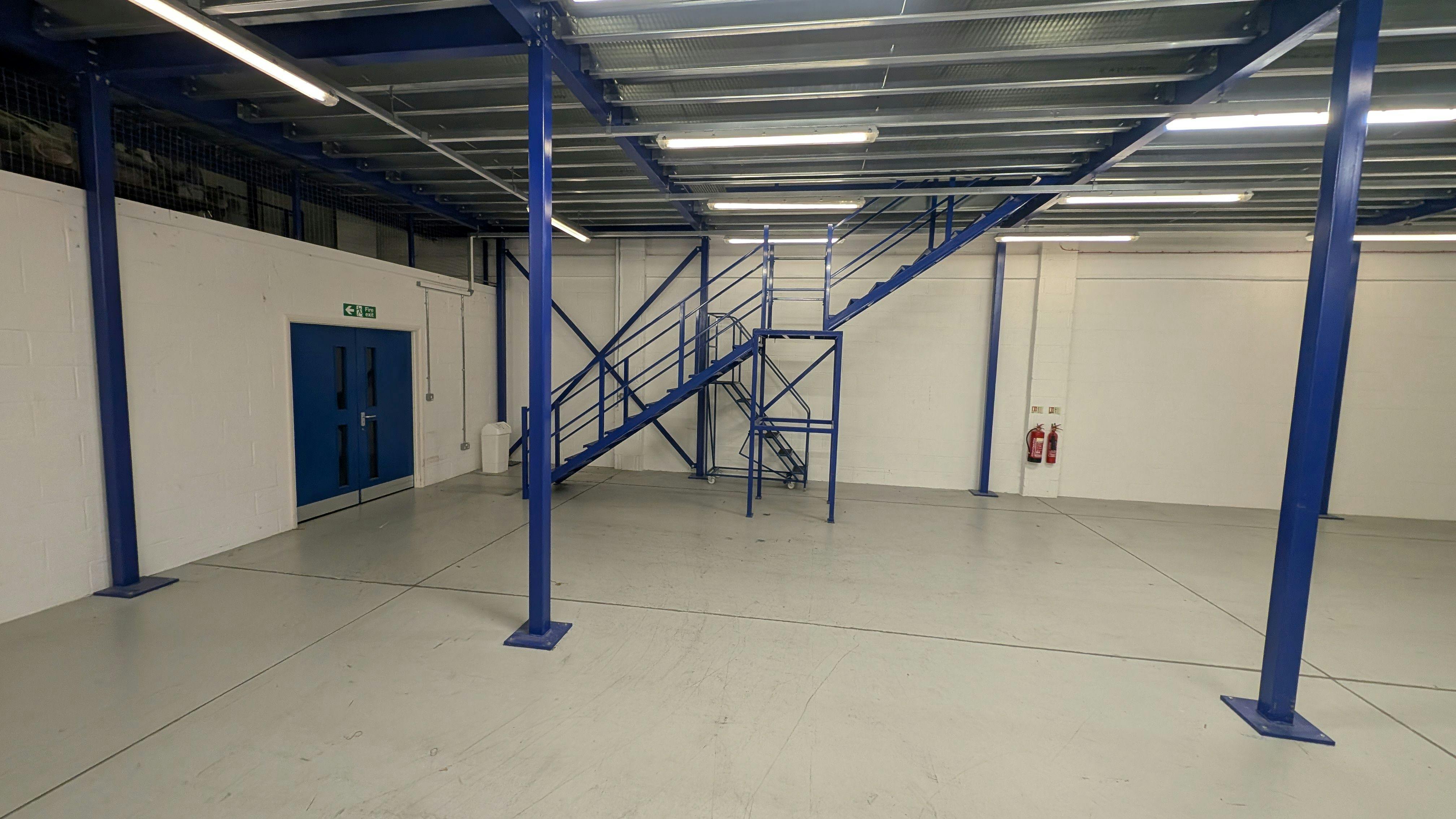 Industrial Unit in Southampton - photo 4