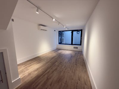 188 Tooley Street, Southwark, SE1, London, Leisure / Office / Retail To Let - 118 Tooley Street  Modern Minimalist Room With Wooden Flooring And Window.jpg