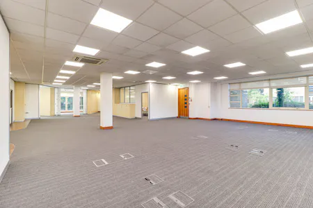 Bramley House, The Guildway, Guildford Surrey, Office To Let - 09.jpg