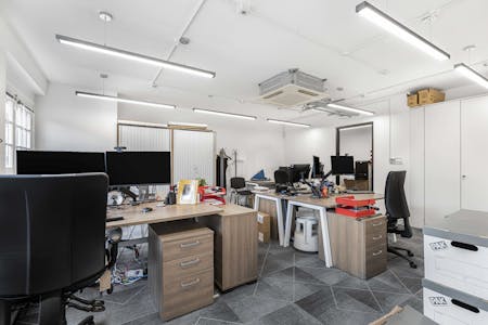 Fourth Floor, 15 Northburgh Street, London, Office To Let - 122_24085.JPG