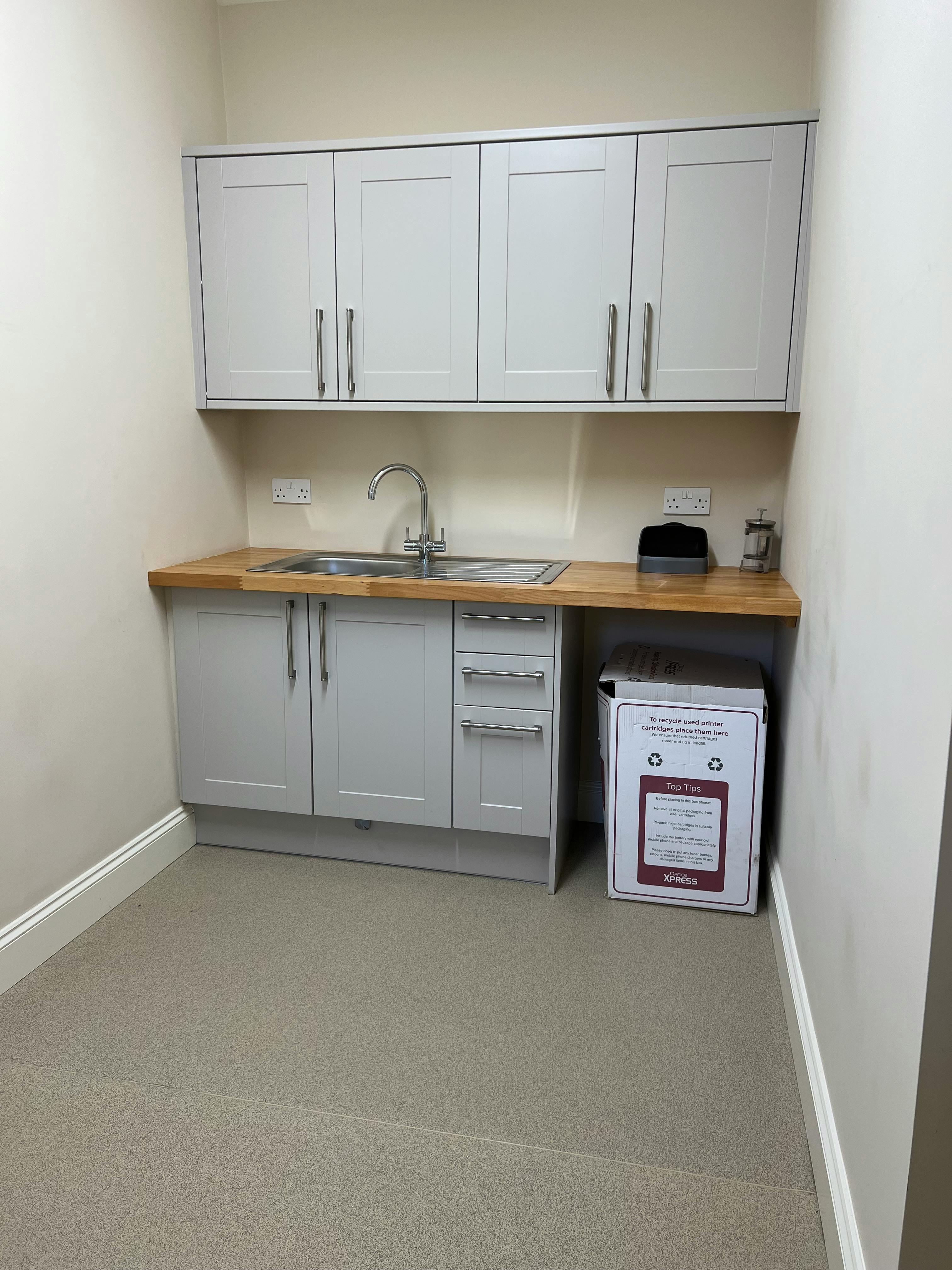 Simmons Barn, Churchfield Farm, Oundle, Offices To Let - Kitchen.JPG