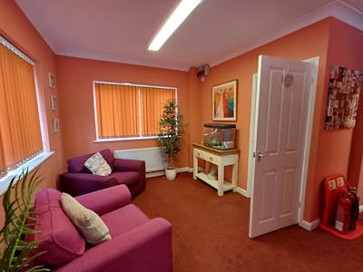 7-8 The Courtyard, Crawley, Office Lease Assignment - Back part of main room GF.jpg