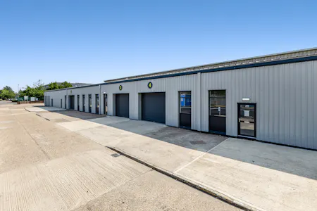 Units 2-4 The Point, Aylesbury, Industrial To Let - 112373_Unit 4 The Point (5).jpg
