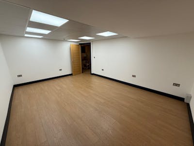 8 Victory Close, Wickford, Industrial To Let - WhatsApp Image 2026-05-07 at 10.26.39 (2).jpeg